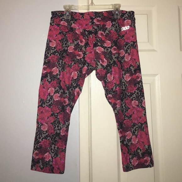 RARE Lorna Jane Capri Leggings - Picture 1 of 2
